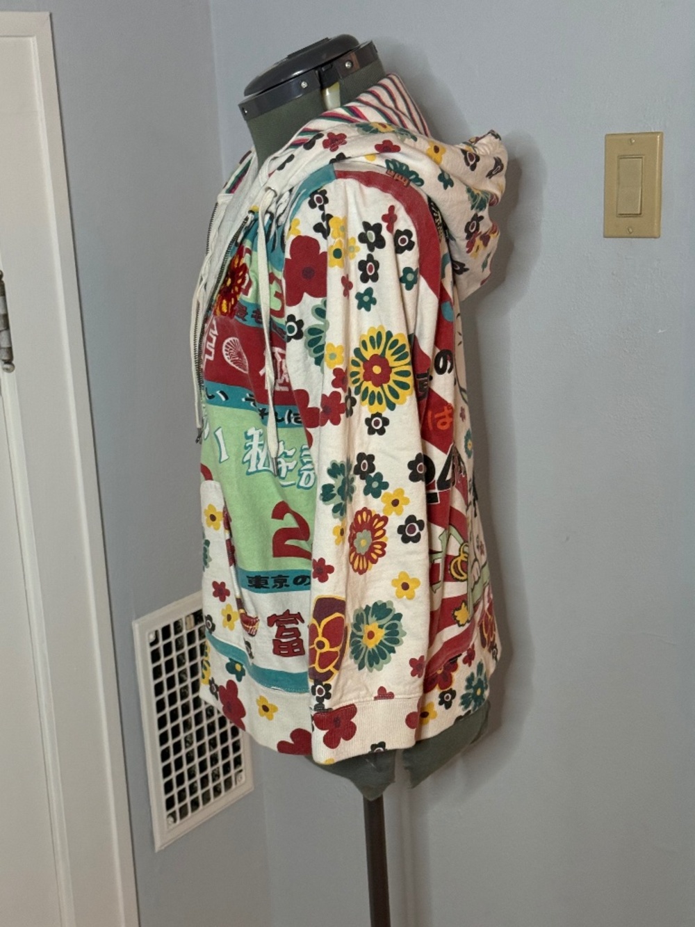 Y2K Lucky Brand "Shibuya Kitty" XL Applique Hoodie Rising Sun Striped Floral - Picture 6 of 11